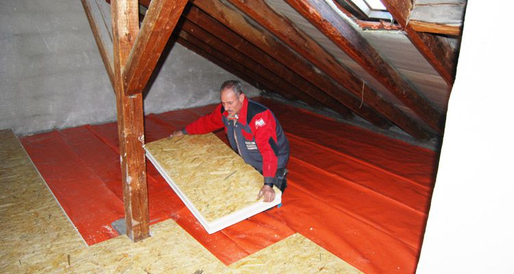 Dämmplatten für die oberste Geschossdecke Verlegen von BauderPIR - Dämmelementen
